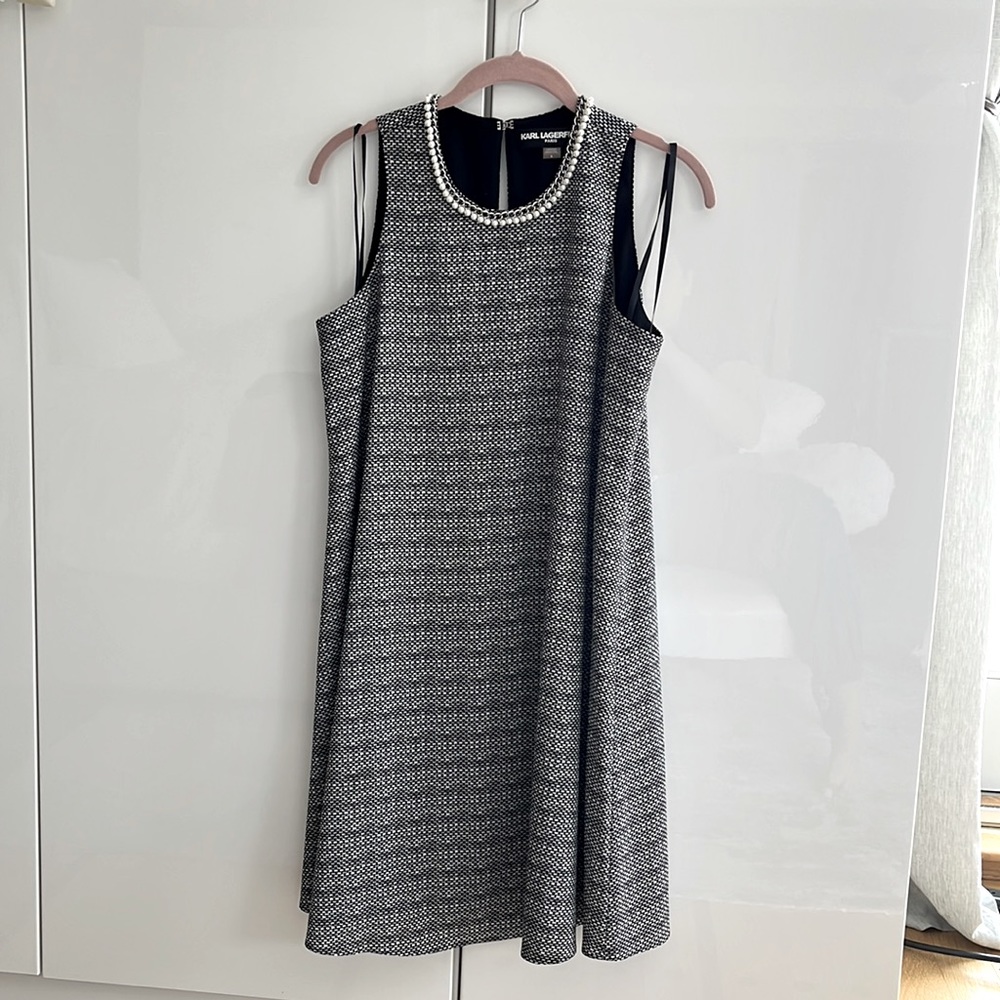 Karl Lagerfeld size 6 high neck dress with chain and pearl detailing like new